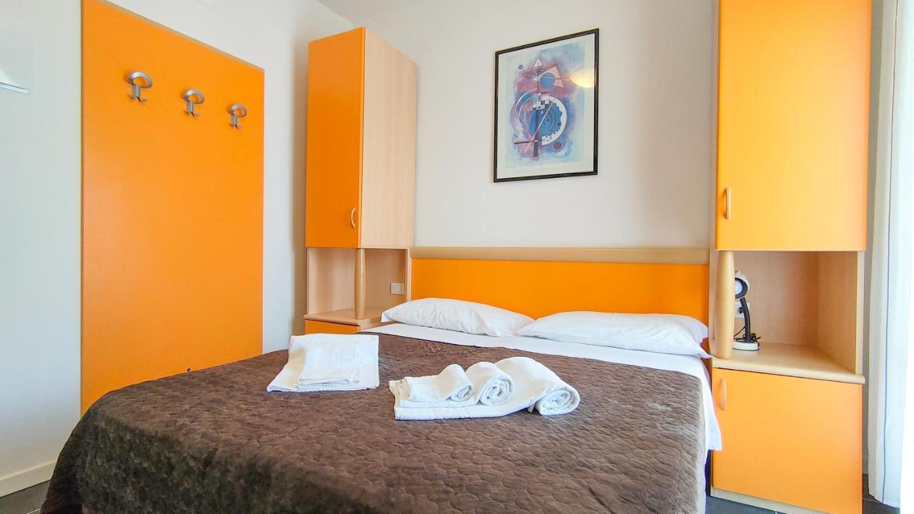 Hotel Esperia Caorle Exterior photo
