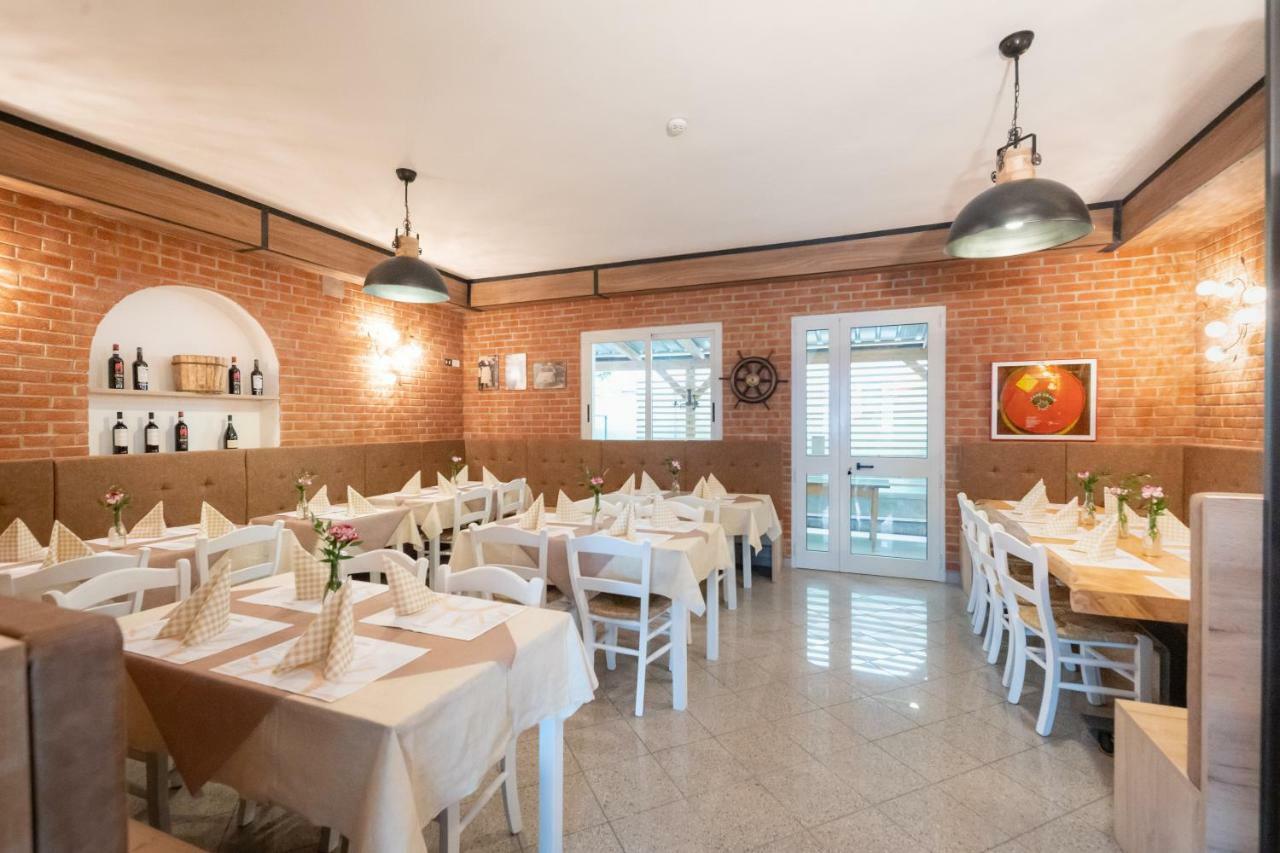 Hotel Esperia Caorle Exterior photo