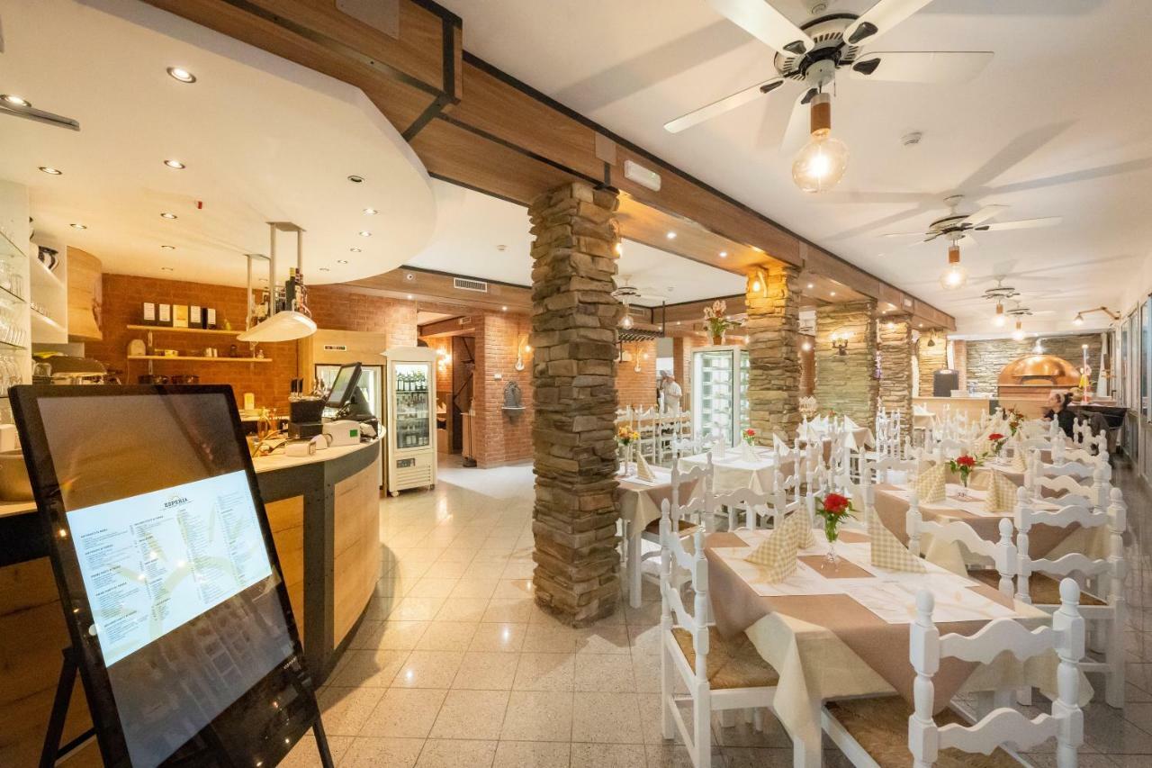 Hotel Esperia Caorle Exterior photo