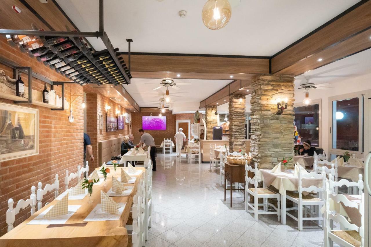 Hotel Esperia Caorle Exterior photo